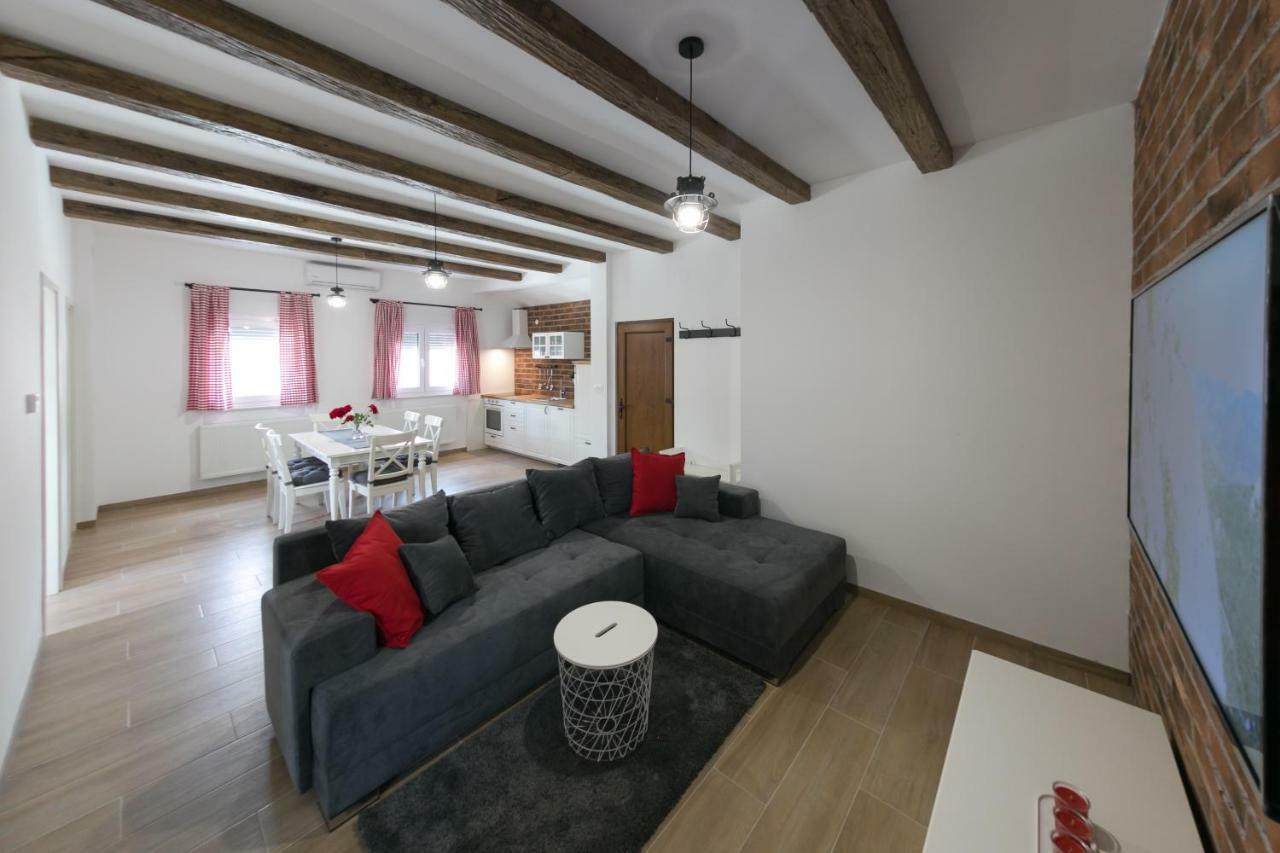 Apartamento House Smolcic Otočac Exterior foto