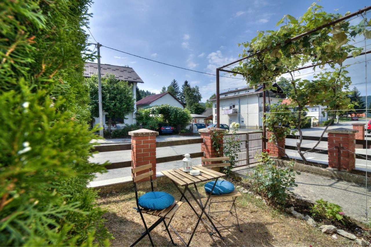 Apartamento House Smolcic Otočac Exterior foto